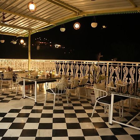 Hotel Karohi Villa Udaipur Extérieur photo