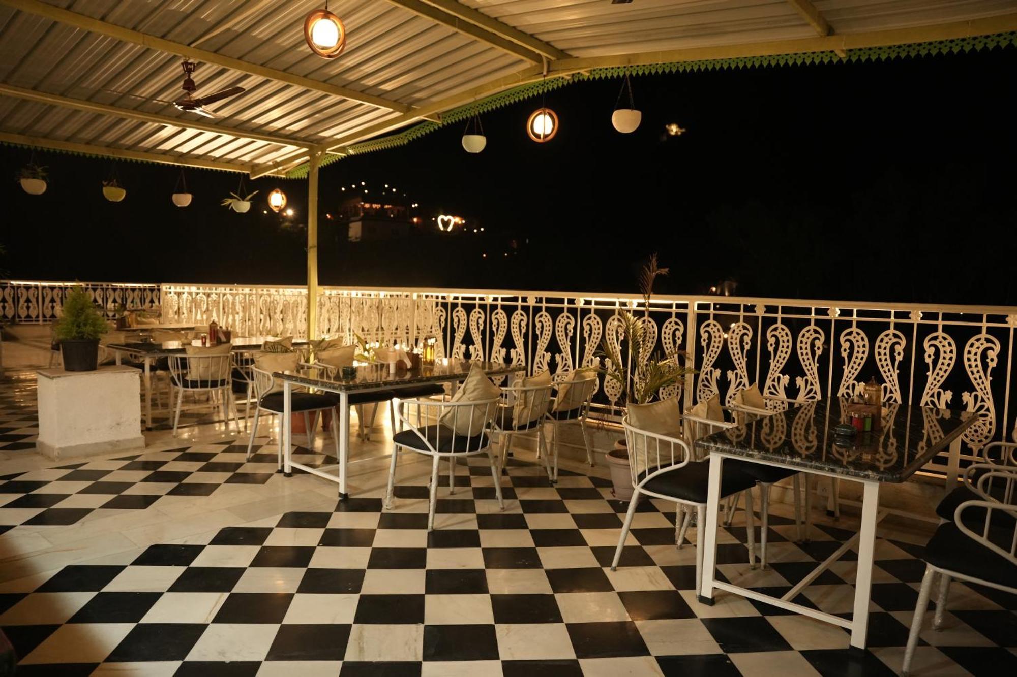 Hotel Karohi Villa Udaipur Extérieur photo