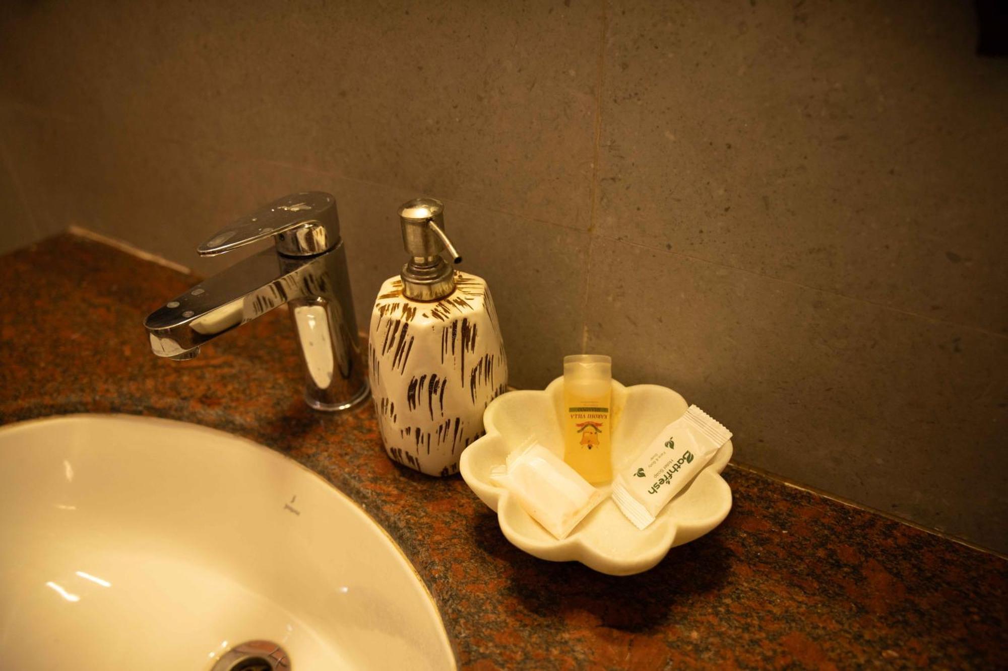 Hotel Karohi Villa Udaipur Extérieur photo
