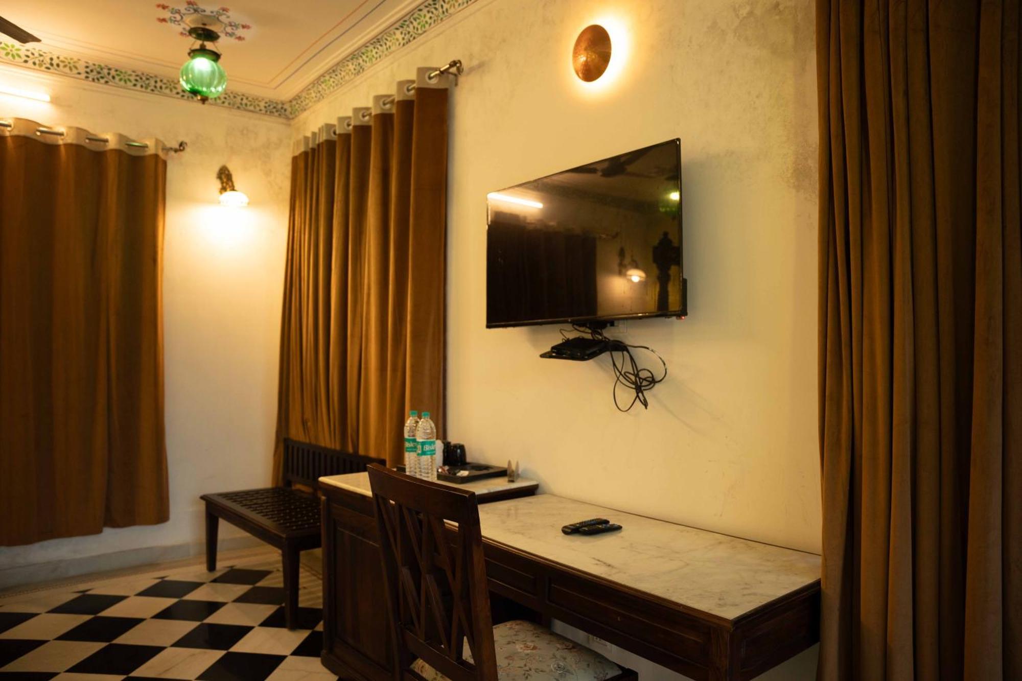 Hotel Karohi Villa Udaipur Extérieur photo