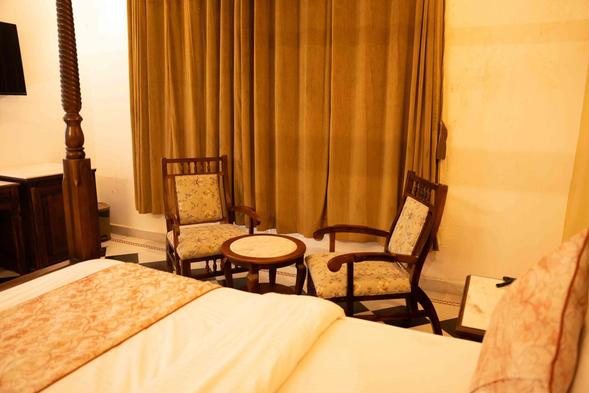 Hotel Karohi Villa Udaipur Extérieur photo