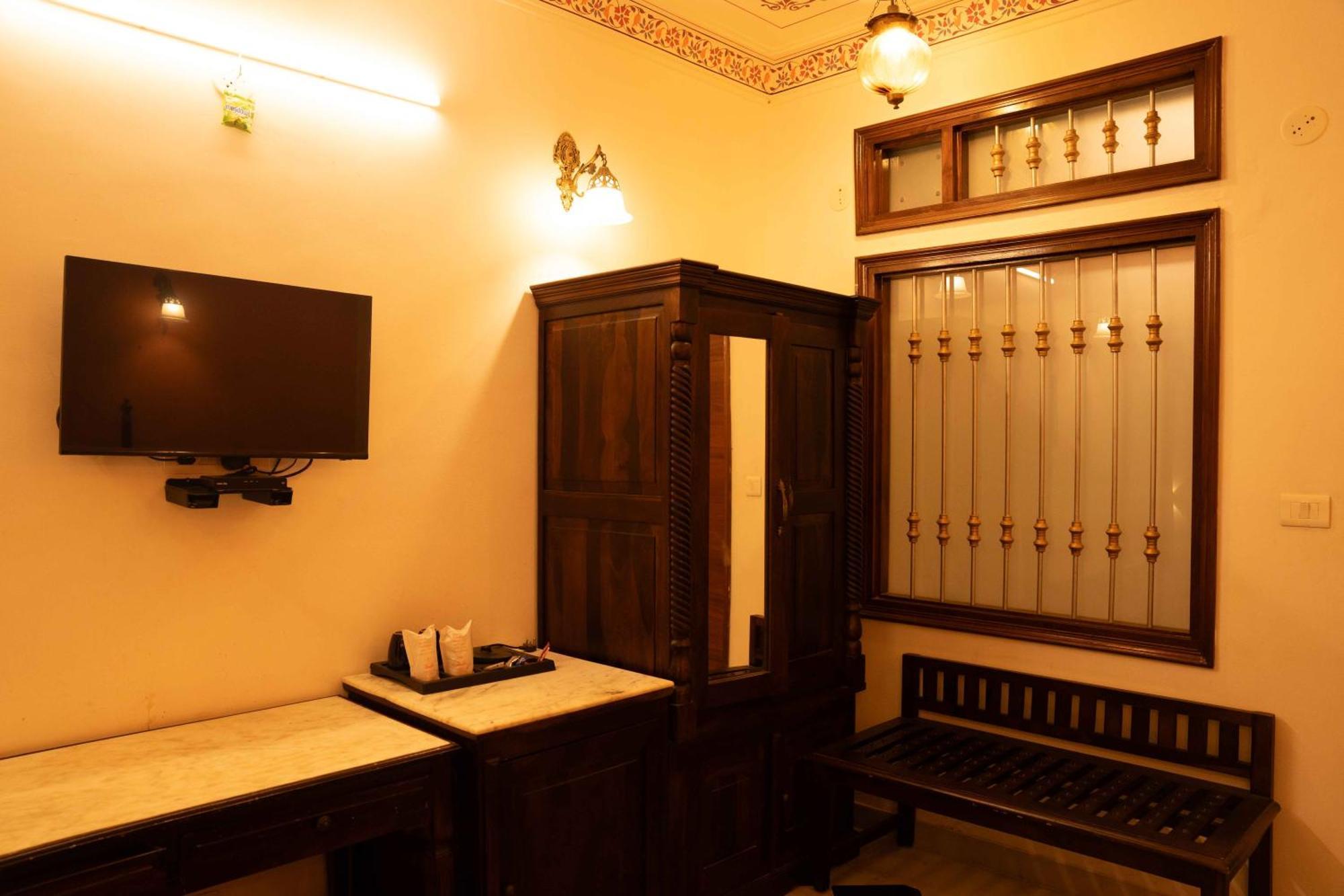 Hotel Karohi Villa Udaipur Extérieur photo